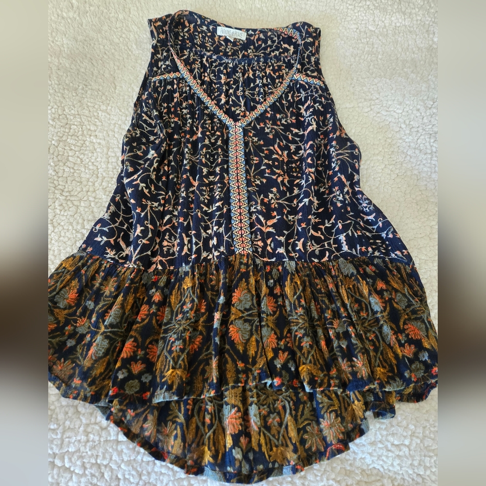 Patrons of Peace Sleeveless Multi-Color Top M